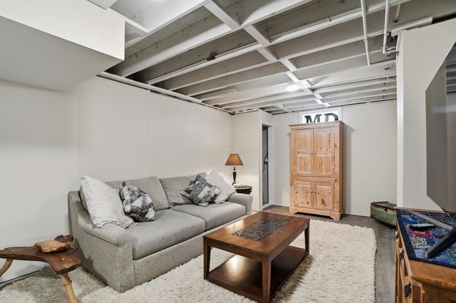 8910 Sedona Court, Lewis Center, OH 43035