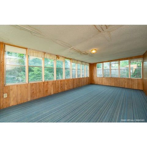 211 Mckinley Avenue, Des Moines, IA 50315