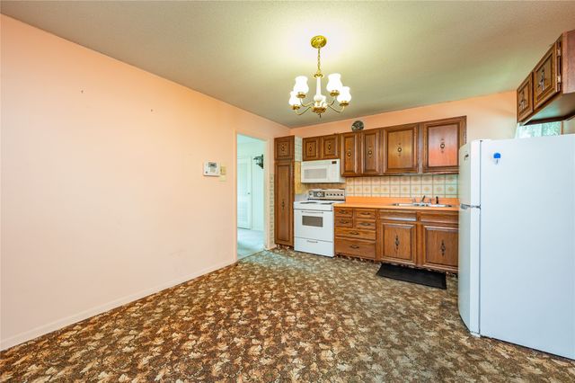 211 Mckinley Avenue, Des Moines, IA 50315