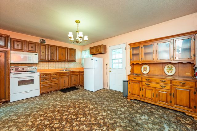 211 Mckinley Avenue, Des Moines, IA 50315