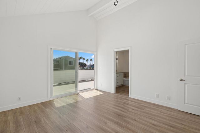 204 David Drive, Newport Beach, CA 92663