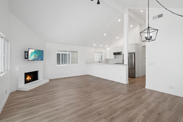 204 David Drive, Newport Beach, CA 92663