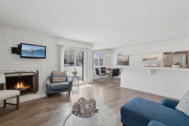 204 David Drive, Newport Beach, CA 92663