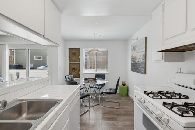 204 David Drive, Newport Beach, CA 92663