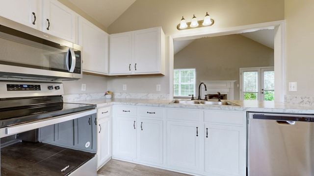 572 Cabot Cv, Clarksville, TN 37042