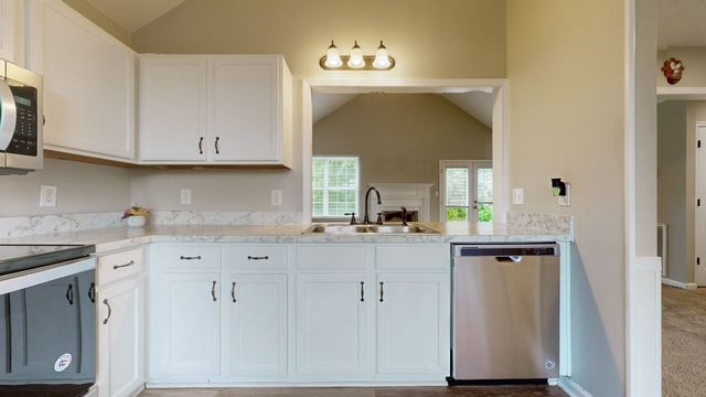 572 Cabot Cv, Clarksville, TN 37042