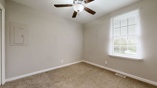 572 Cabot Cv, Clarksville, TN 37042