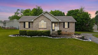 572 Cabot Cv, Clarksville, TN 37042