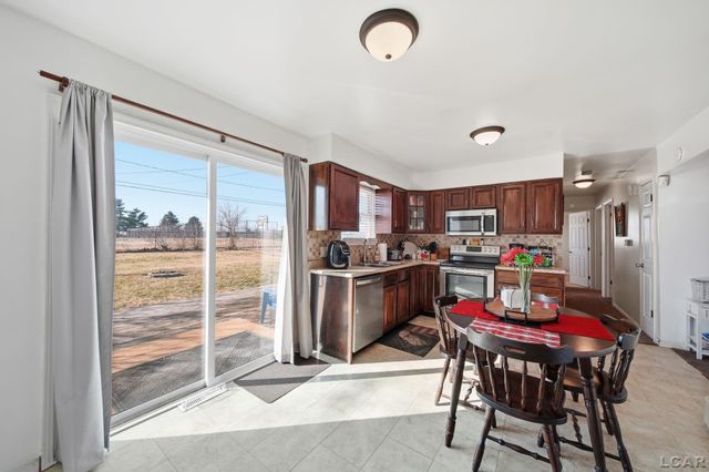 107 Renfrew Avenue, Adrian, MI 49221