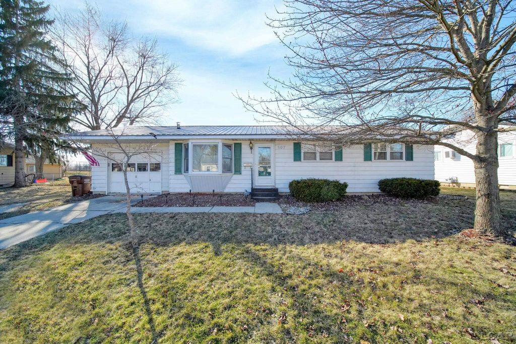 107 Renfrew Avenue, Adrian, MI 49221