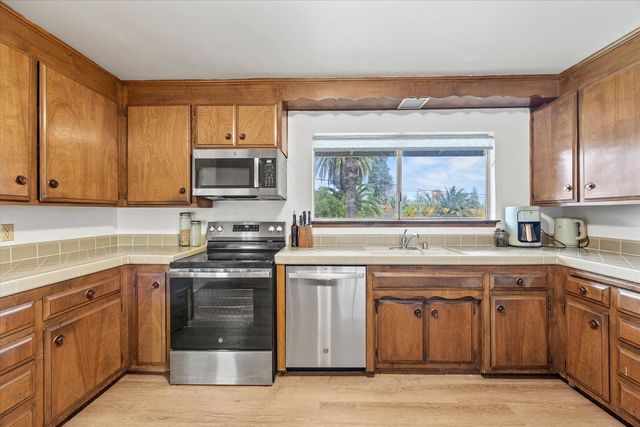 6310 Palm Dr, Carmichael, CA 95608