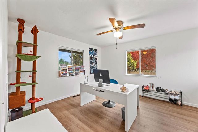 6310 Palm Dr, Carmichael, CA 95608