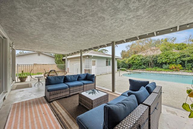 6310 Palm Dr, Carmichael, CA 95608