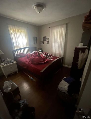 7927 South Rock Hill Road, St Louis, MO 63123