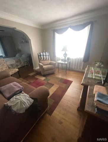 7927 South Rock Hill Road, St Louis, MO 63123