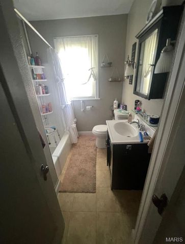 7927 South Rock Hill Road, St Louis, MO 63123