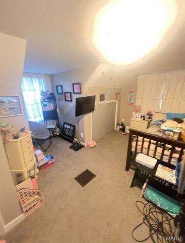 7927 South Rock Hill Road, St Louis, MO 63123