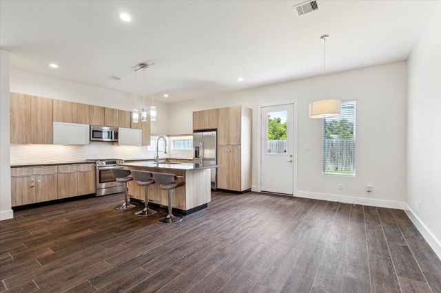 2220 Cortijo Place, Houston, TX 77091