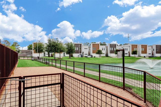 2220 Cortijo Place, Houston, TX 77091
