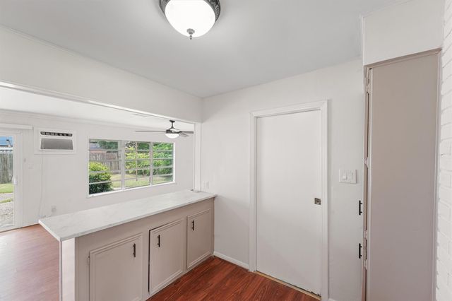 5826 Belmark Street, Houston, TX 77033