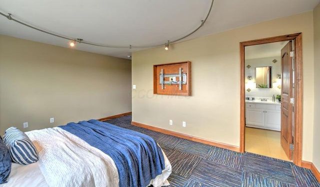 1620 E Broad Street, 1108, Columbus, OH 43203