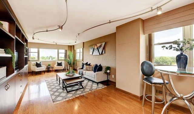 1620 E Broad Street, 1108, Columbus, OH 43203