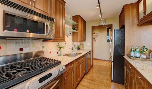 1620 E Broad Street, 1108, Columbus, OH 43203