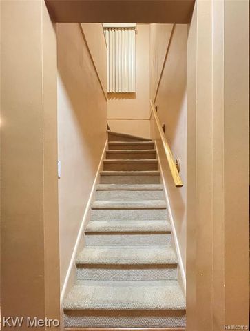 9979 Berwyn, Redford, MI 48239