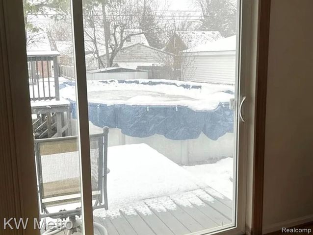 9979 Berwyn, Redford, MI 48239