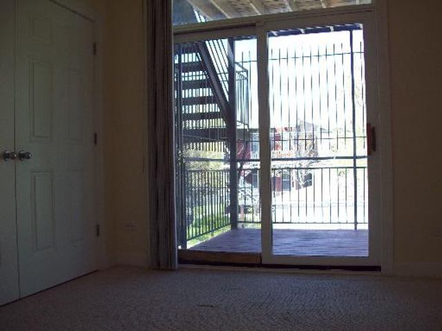 4116 W Congress Parkway 2, Chicago, IL 60624
