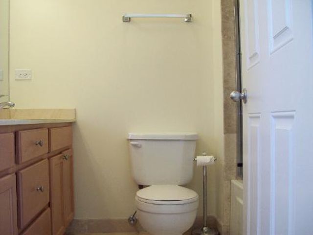 4116 W Congress Parkway 2, Chicago, IL 60624