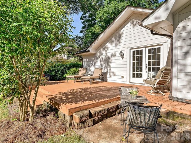 3131 Pinehurst Place, Charlotte, NC 28209