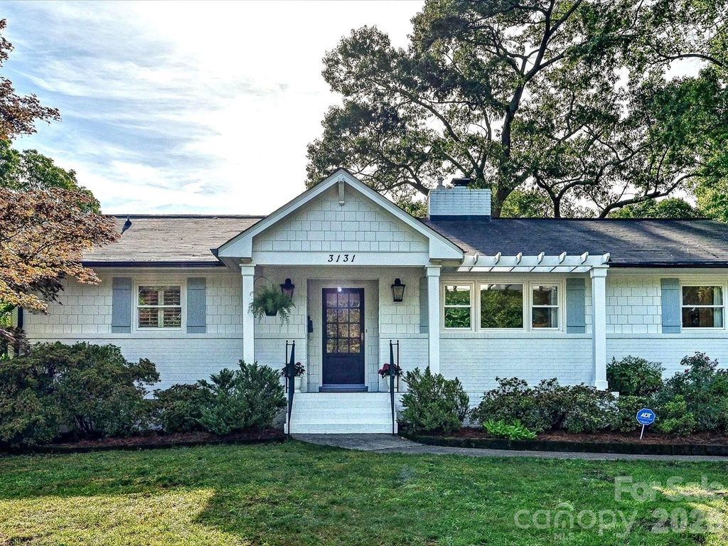 3131 Pinehurst Place, Charlotte, NC 28209