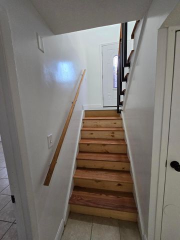 2626 Diane Place, Columbus, OH 43207