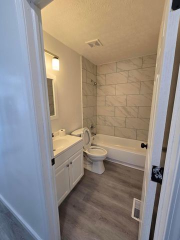 2626 Diane Place, Columbus, OH 43207