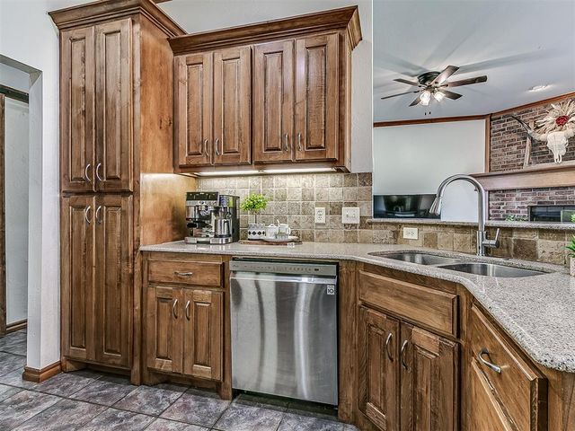 18900 Pawnee Creek Road, Cashion, OK 73016