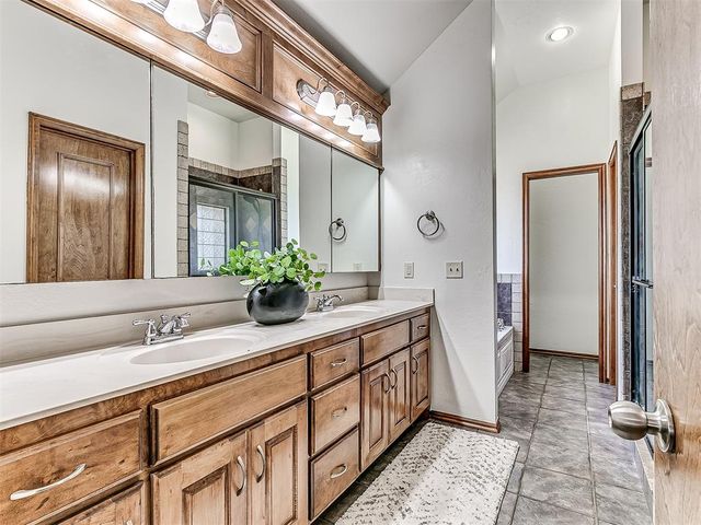 18900 Pawnee Creek Road, Cashion, OK 73016