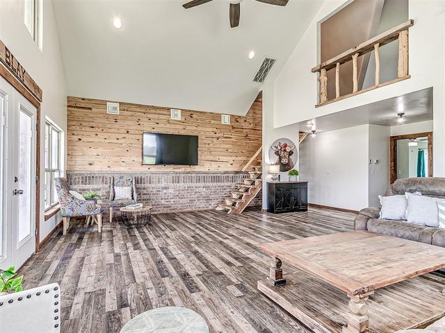 18900 Pawnee Creek Road, Cashion, OK 73016