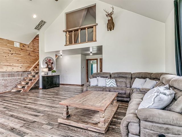 18900 Pawnee Creek Road, Cashion, OK 73016