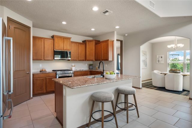 8700 Desert Finch Lane, Albuquerque, NM 87122