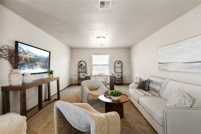 8700 Desert Finch Lane, Albuquerque, NM 87122