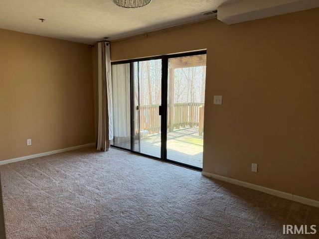 9052 S Pointe Ridge Lane, Bloomington, IN 47401