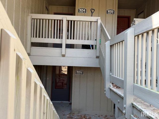 9052 S Pointe Ridge Lane, Bloomington, IN 47401