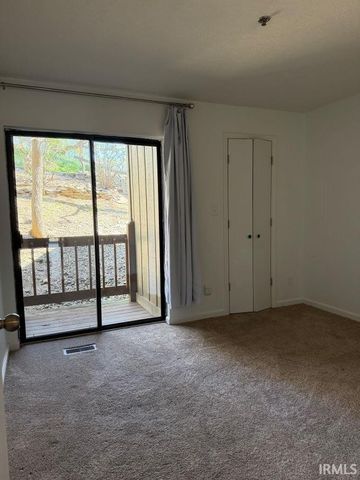 9052 S Pointe Ridge Lane, Bloomington, IN 47401