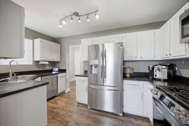 11139 RAVENGATE Court, Orland Park, IL 60467