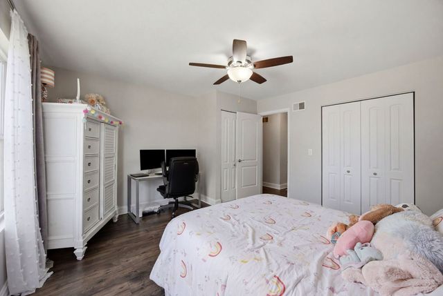 11139 RAVENGATE Court, Orland Park, IL 60467