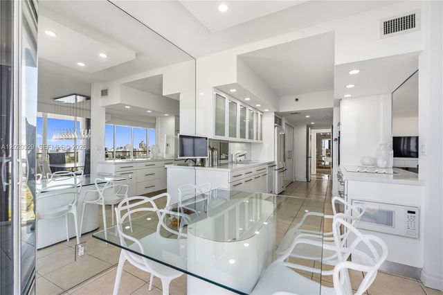 20281 E Country Club Dr 2101, Aventura, FL 33180