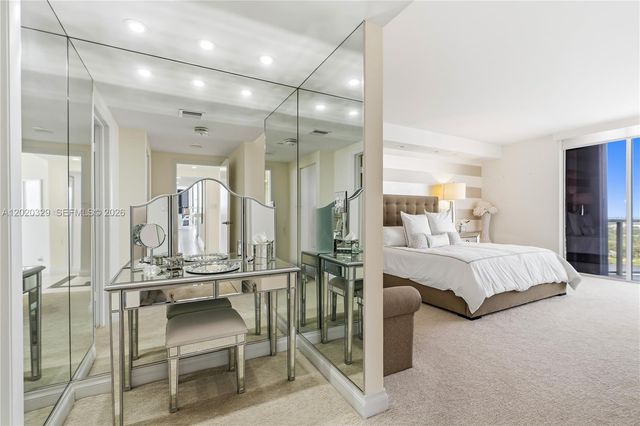 20281 E Country Club Dr 2101, Aventura, FL 33180