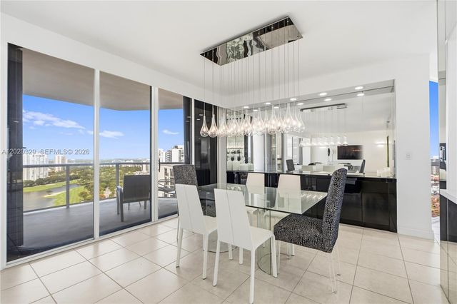 20281 E Country Club Dr 2101, Aventura, FL 33180