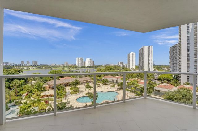 20281 E Country Club Dr 2101, Aventura, FL 33180